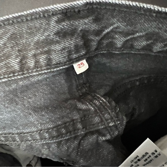 Levi’s Skirt Women Size 25 Jean Black Denim Distressed Cut Off Button Fly B7 - Picture 11 of 12